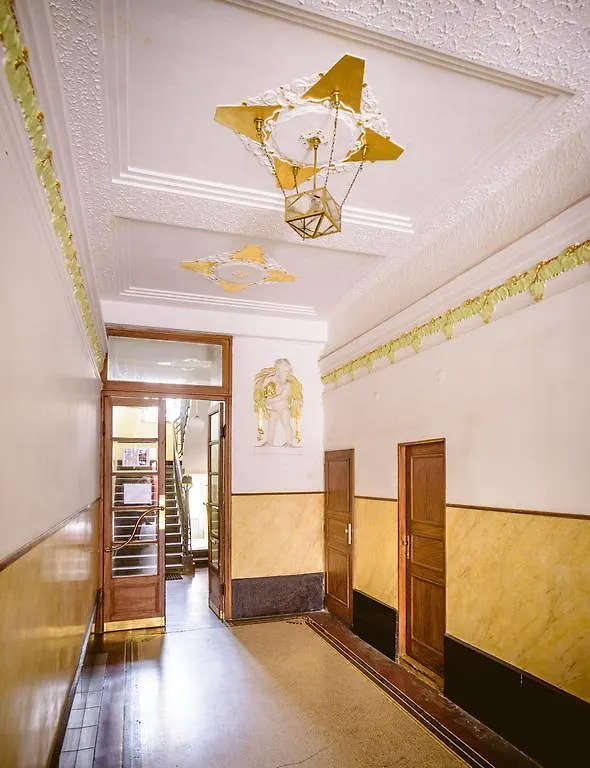 Friends Old Town Apartment Prag
